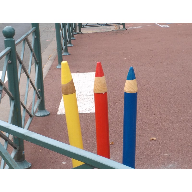 Totem trois petits crayons