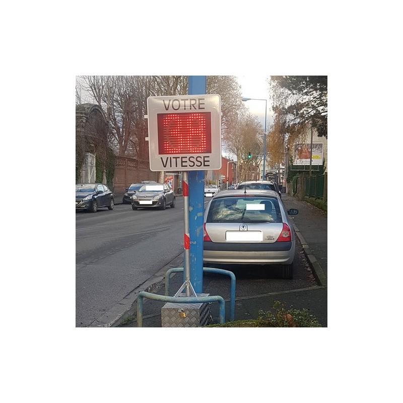 Borne en acier